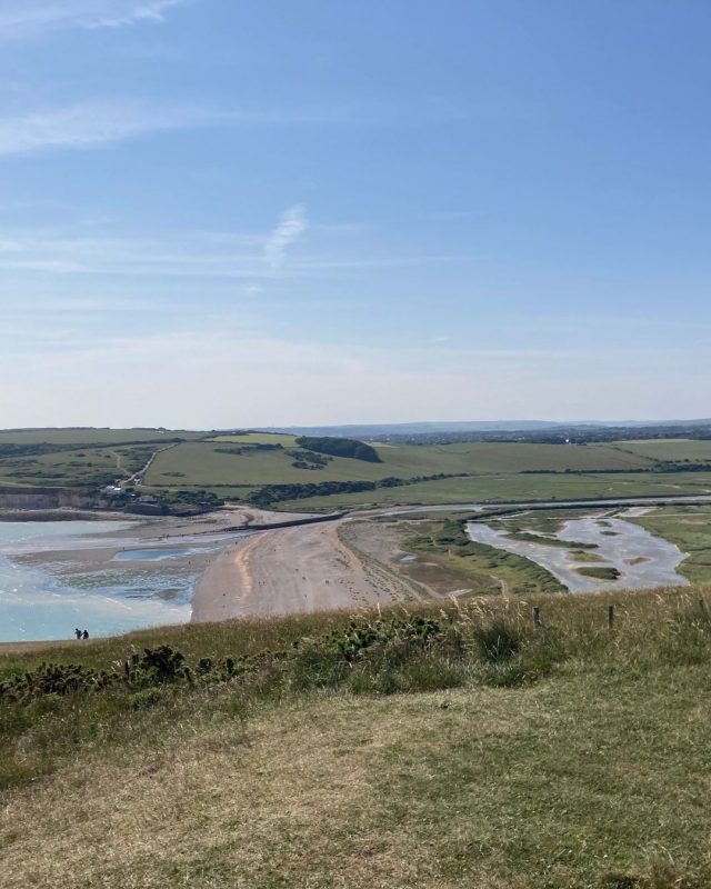 This summer solstice is forecast to be hot, hot, hot, if you are planning a visit this weekend please remember to pack a hat, water and sunscreen as there really isn't much shade in the country park or along the seven sisters cliffs to @birlinggap_nt.

Tempting as a dip in the sea is, remember to check tide times and keep away from the base of the cliffs so everyone stays safe.

We are expecting car parks to be busy, so consider jumping on a bus to avoid the queues! 
Remember our car parks are locked at 9pm!

📷 #sevensistersphotopost1

#SouthDowns #SevenSisters #SouthDownsWay