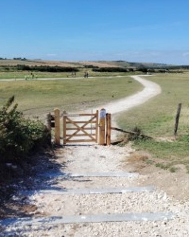 Appreciating the new and widened steps along the South Downs Way as part of our continuous enhancement works.

Broadening the current steps to tackle path erosion and introducing fresh steps in areas prone to mud enhances the accessibility of this renowned national trail for visitors.

With the addition of new gates and wider steps, this part of the South Downs Way is well-prepared for the many visitors expected to explore the path this summer.

#SevenSisters #CuckmereHaven #SouthDownsWay

📸 Laura Clapham